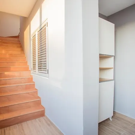 4br Penthouse & Bbq Terrace At Blloku Tirana