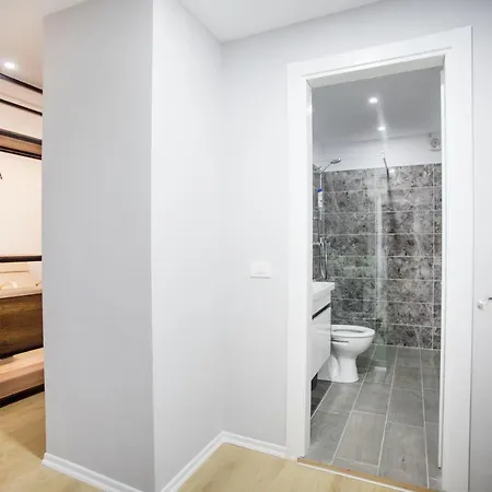Blloku 4br Duplex W Bbq Terrace - Daire