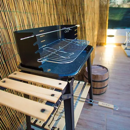 4br Penthouse & Bbq Terrace At Blloku Lägenhet *