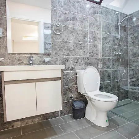 Blloku 4br Duplex W Bbq Terrace - Apartament *