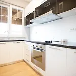 Blloku 4br Duplex W Bbq Terrace - Tirana