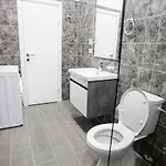 Blloku 4br Duplex W Bbq Terrace - Apartment Tirana