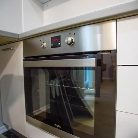 4br Penthouse & Bbq Terrace At Blloku Apartamento Tirana