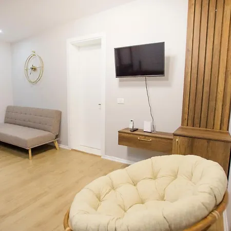 4br Penthouse & Bbq Terrace At Blloku Apartamento