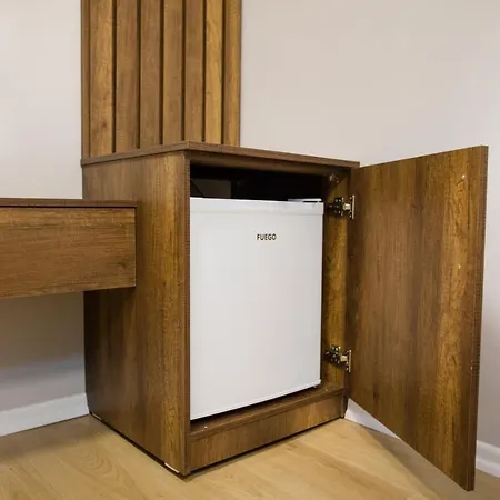 Apartamento 4br Penthouse & Bbq Terrace At Blloku Tirana