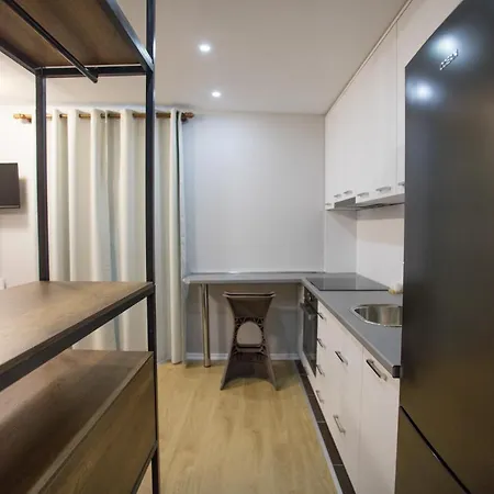 The Tophouse 4br & Bbq Veranda Apartment Tirana