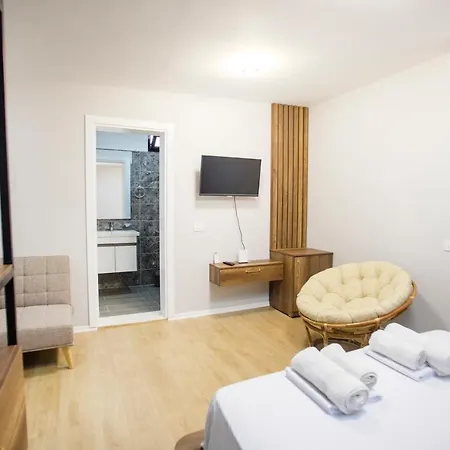 4br Penthouse & Bbq Terrace At Blloku Tirana