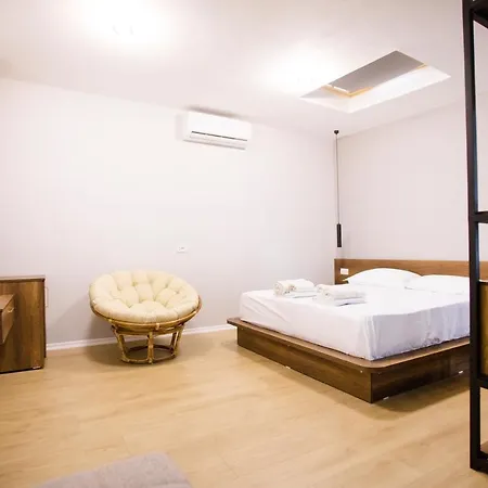 Blloku 4br Duplex W Bbq Terrace - شقة تيرانا