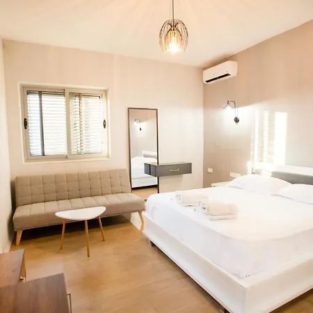 The Tophouse 4br & Bbq Veranda * Tirana