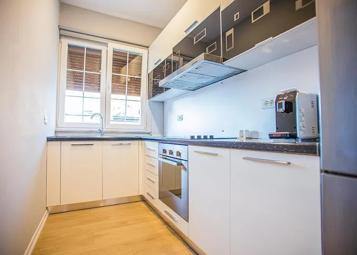 4br Penthouse & Bbq Terrace At Blloku ティラナ