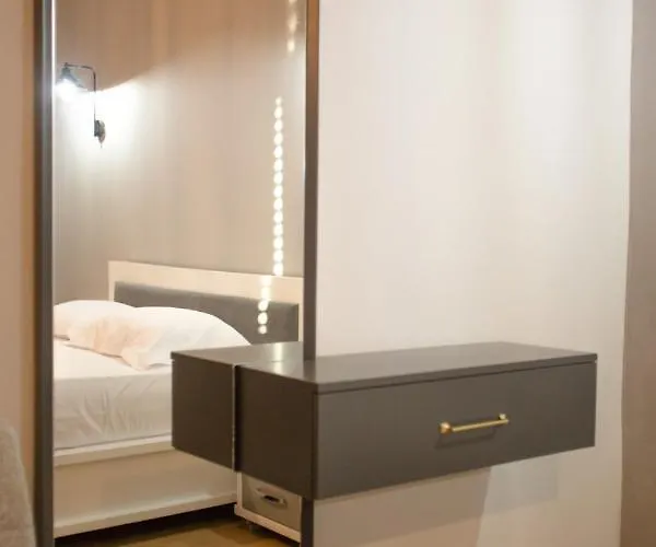 4br Penthouse & Bbq Terrace At Blloku ティラナ